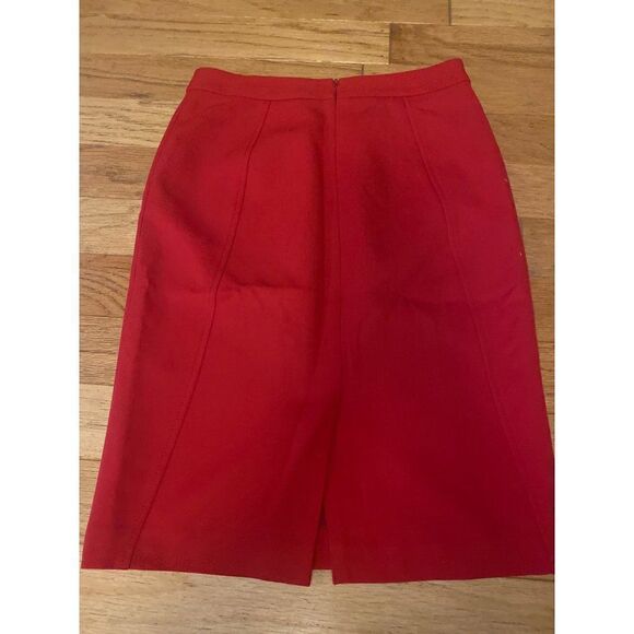 Halogen, women's red knee length pencil skirt with back zipper closure, size 0 - Picture 2 of 7